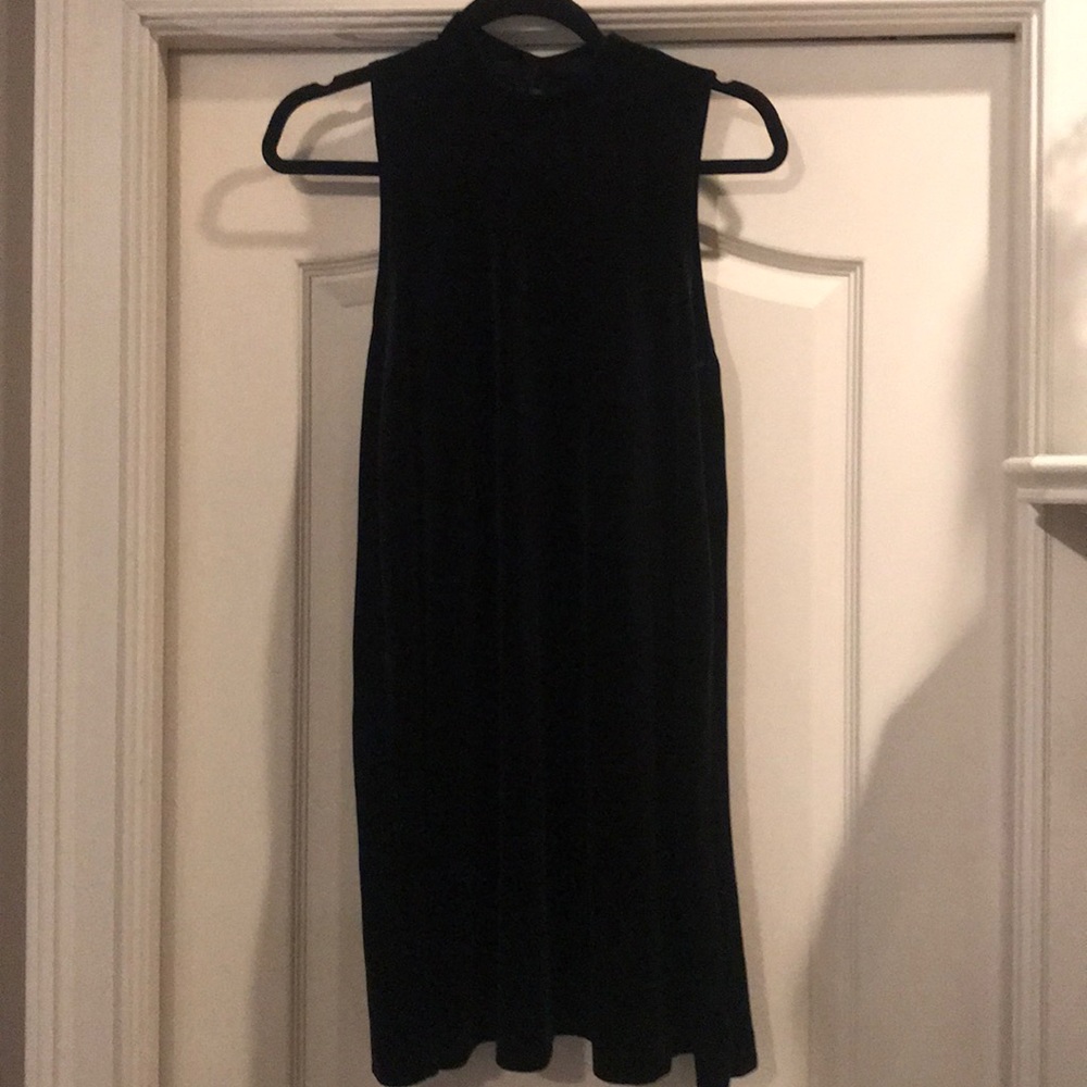 Black velvet dress🔥 4 for $25 on items marked